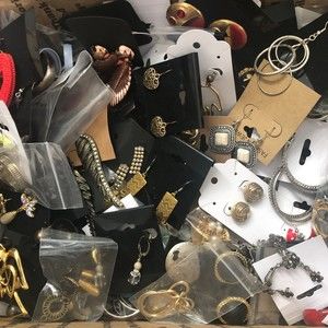 Fashion Costume Jewelry Earrings Pins Bundle Wearable Crafting Repurpose 5lbs